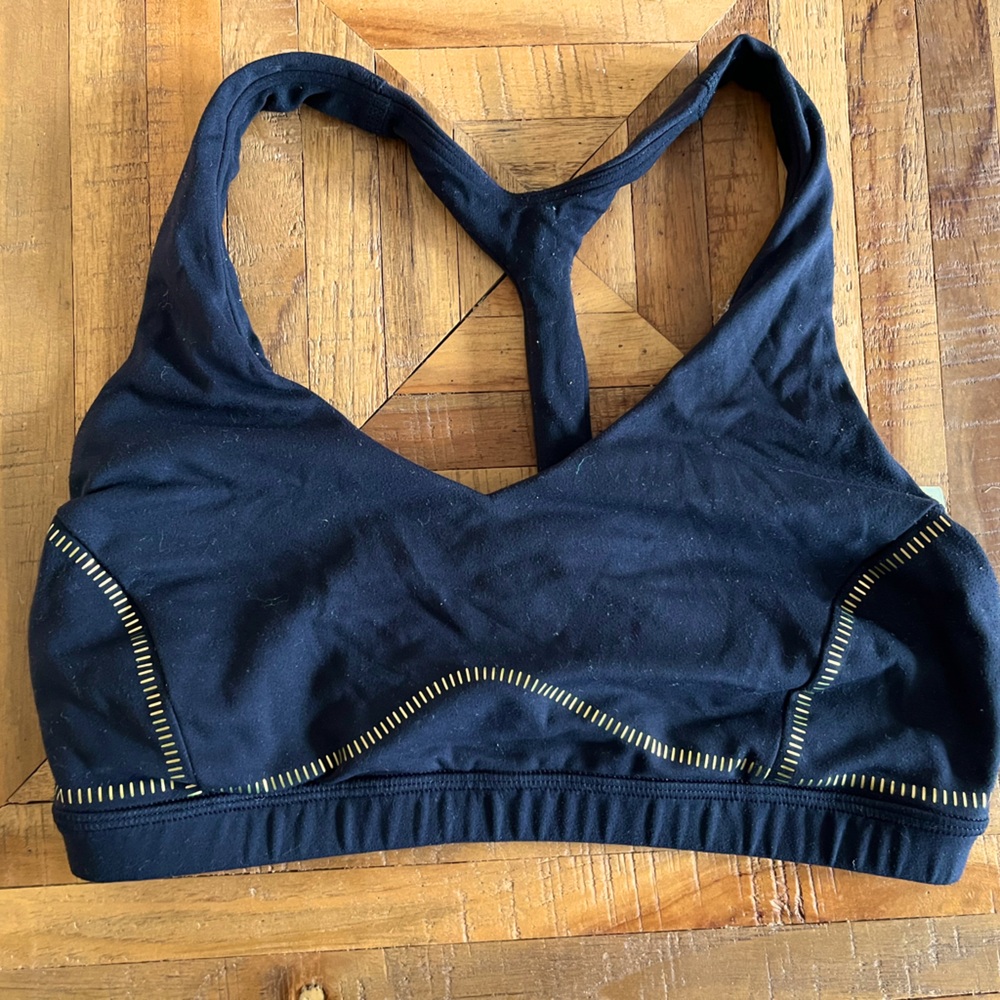 Lululemon black and gold racer back sports bra - size 8